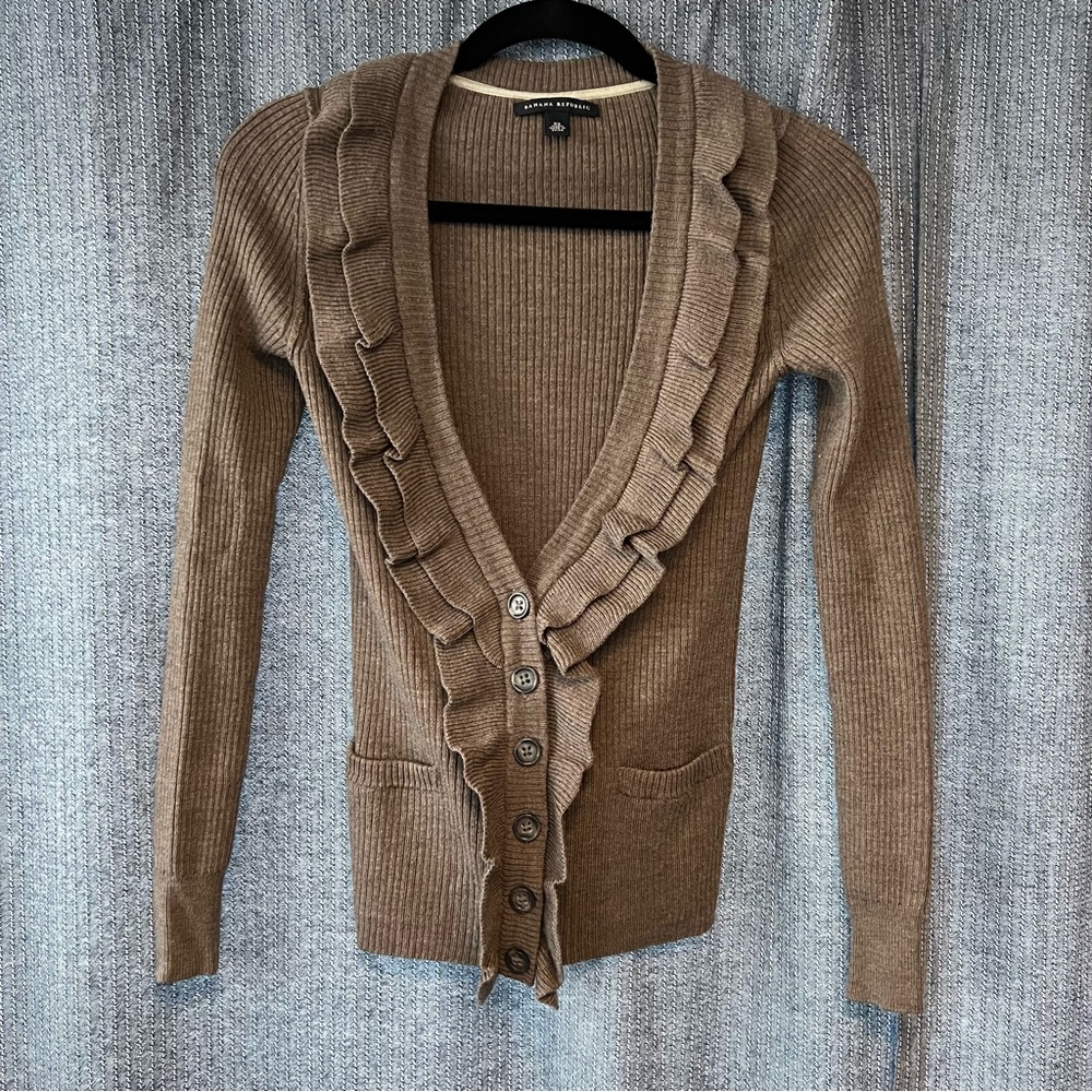 Banana Republic Women’s Deep V Neckline with Ruffles, Ribbed Cardigan, Taupe, XS
